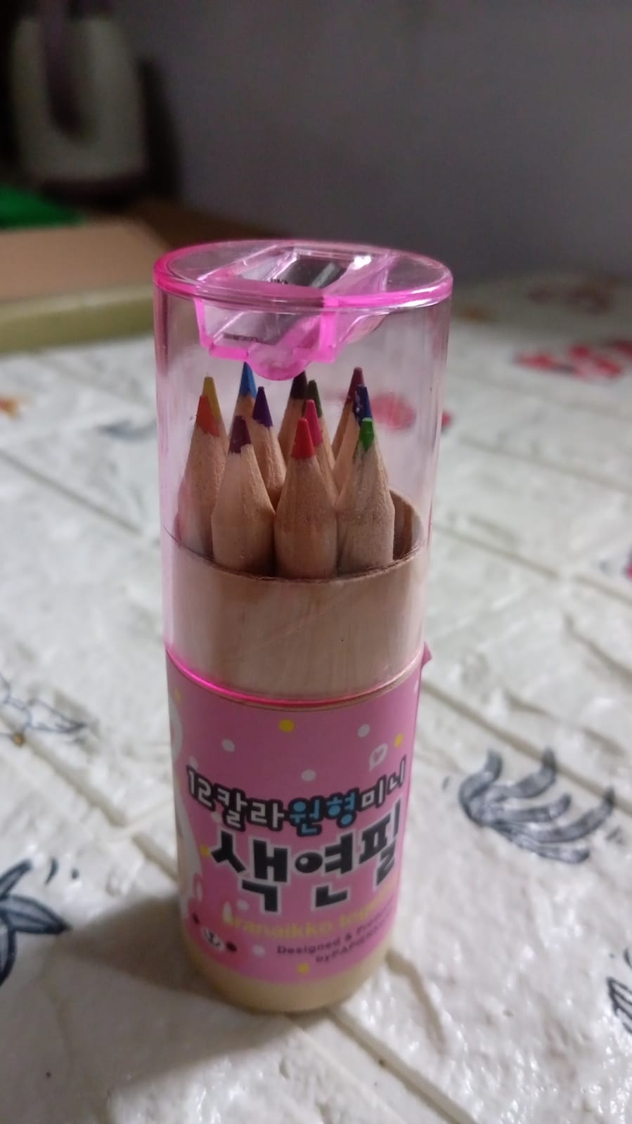 12 Colouring Pencils Kids Set, Pencils Sharpener, Mini Drawing Colored Pencils with Sharpener, Kawaii Manual Pencil Cutter, Coloring Pencil Accessory School Supplies for Kid Artists Writing Sketching