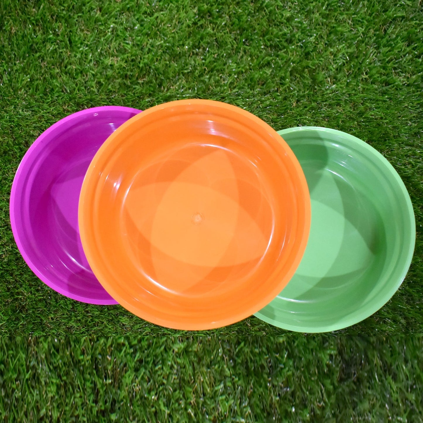 2592 Round Plastic Basin And Plastic Mixing Bowl Set. 