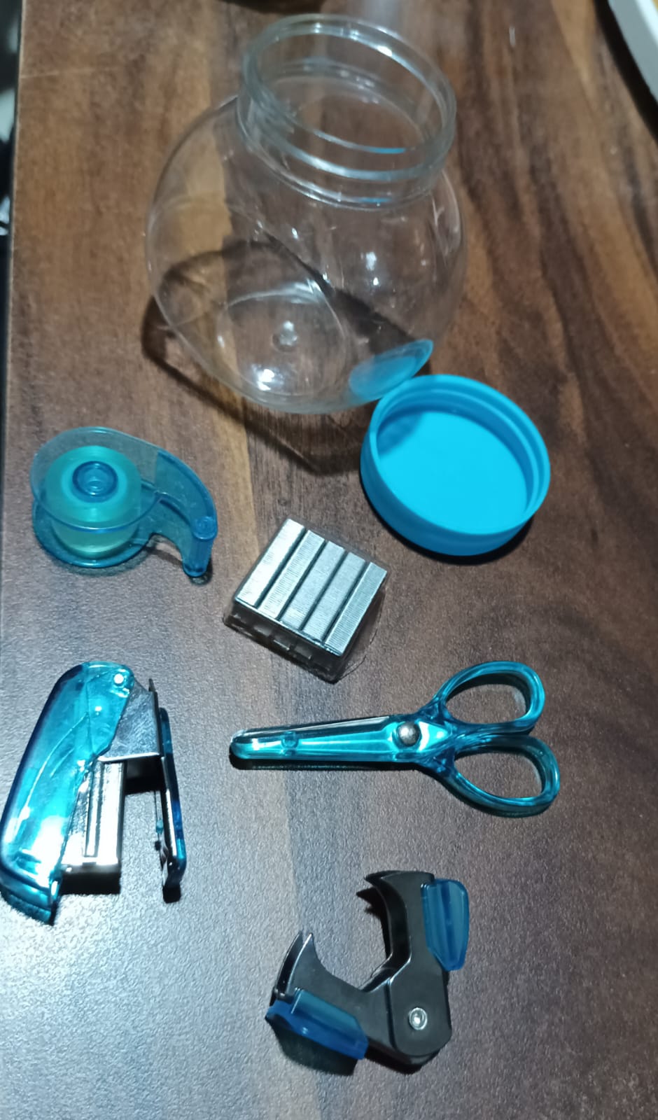 4143 Mini Office Stationery Set, Including Stapler, Scissors, Paper Clips, Tape Dispenser, Transparent Tape, And Staples